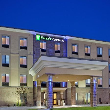 Holiday Inn Express Hotel And Suites Lincoln Airport By Ihg Eksteriør billede